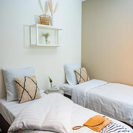 Family Near Hoge Veluwe Park Feriehus