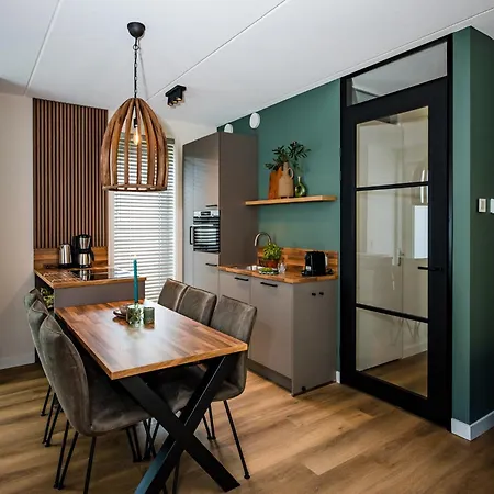 Family Near Hoge Veluwe Park Feriehus